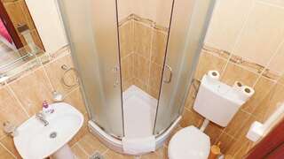 Гостевой дом Guest House Villa Jovana Будва Двухместный номер эконом-класса с 2 отдельными кроватями-10