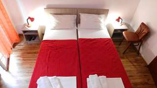 Гостевой дом Guest House Villa Jovana Будва Двухместный номер эконом-класса с 2 отдельными кроватями-16